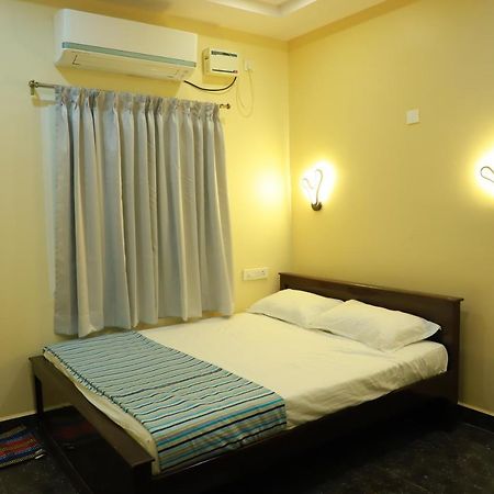 Hotel Lsr Hill View Residency Srikalahasti Exterior foto