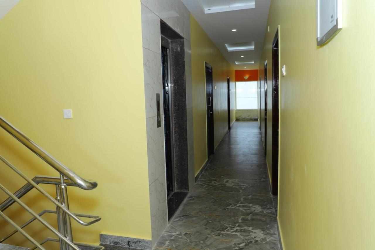 Hotel Lsr Hill View Residency Srikalahasti Exterior foto