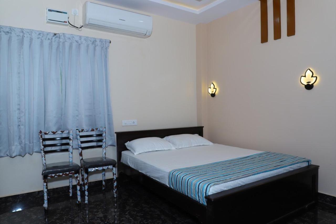 Hotel Lsr Hill View Residency Srikalahasti Exterior foto