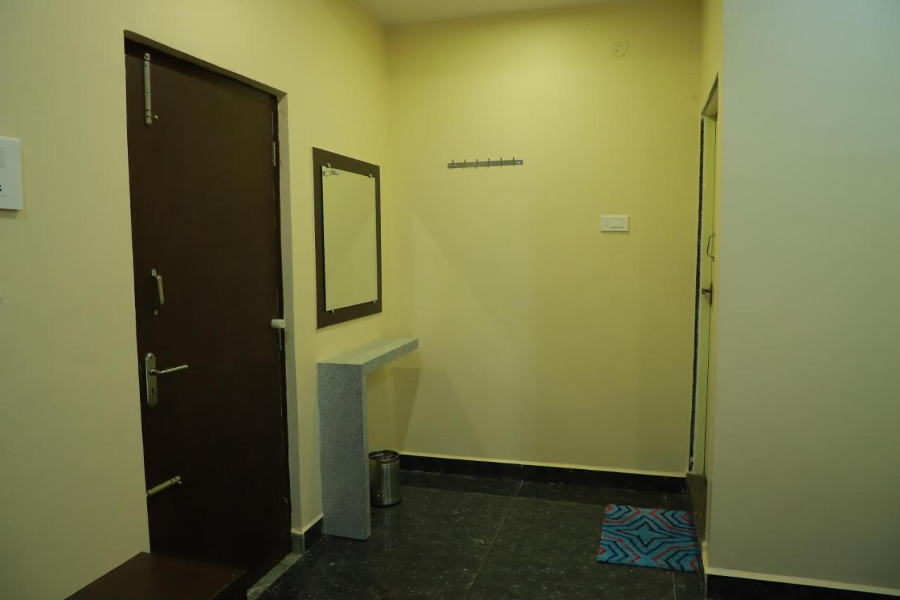 Hotel Lsr Hill View Residency Srikalahasti Exterior foto