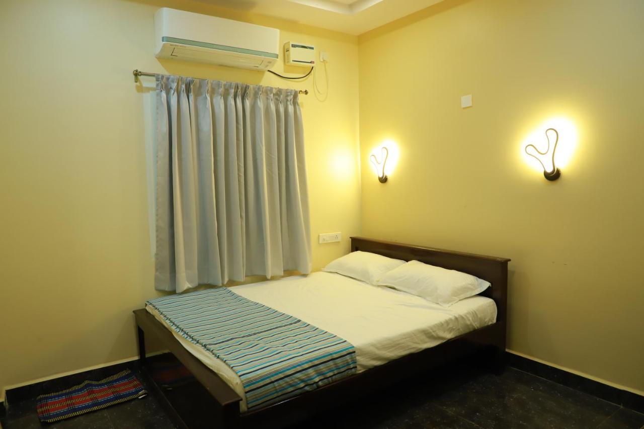 Hotel Lsr Hill View Residency Srikalahasti Exterior foto