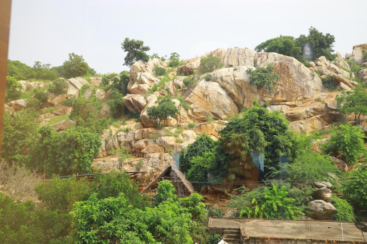 Hotel Lsr Hill View Residency Srikalahasti Exterior foto